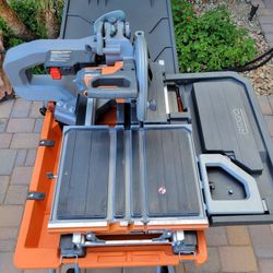 RIDGID 15 Amp 10 in. Wet Tile Saw with Portable Stand