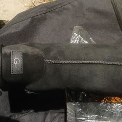 Black UGG Boots ( Mid Calf)