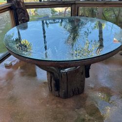 Wagon Wheel Table With Thick Glass Top 