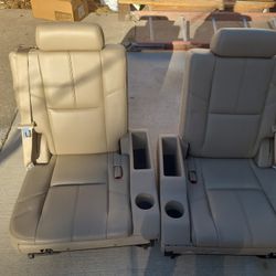 2008 Chevy Tahoe  3raw Seat 