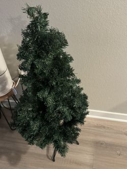 3.5 ft Christmas Tree