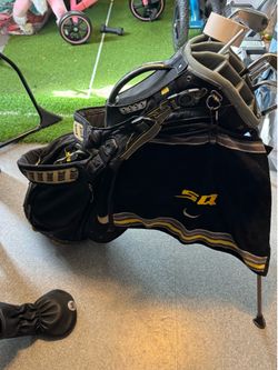 Nike Sasquatch Sumo golf bag