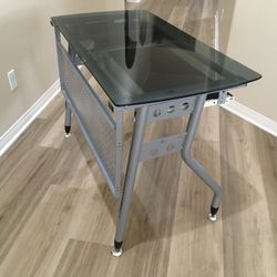 Glass Top Metal Frame Computer Desk 41.5x 22x29(h)