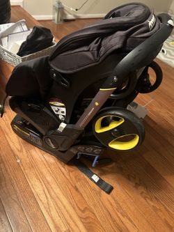 Doona Car Seat & Stroller, Nitro Black - All-in-One Travel System($500 OBO)