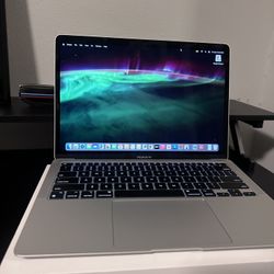 Macbook Air (M1 Chip)