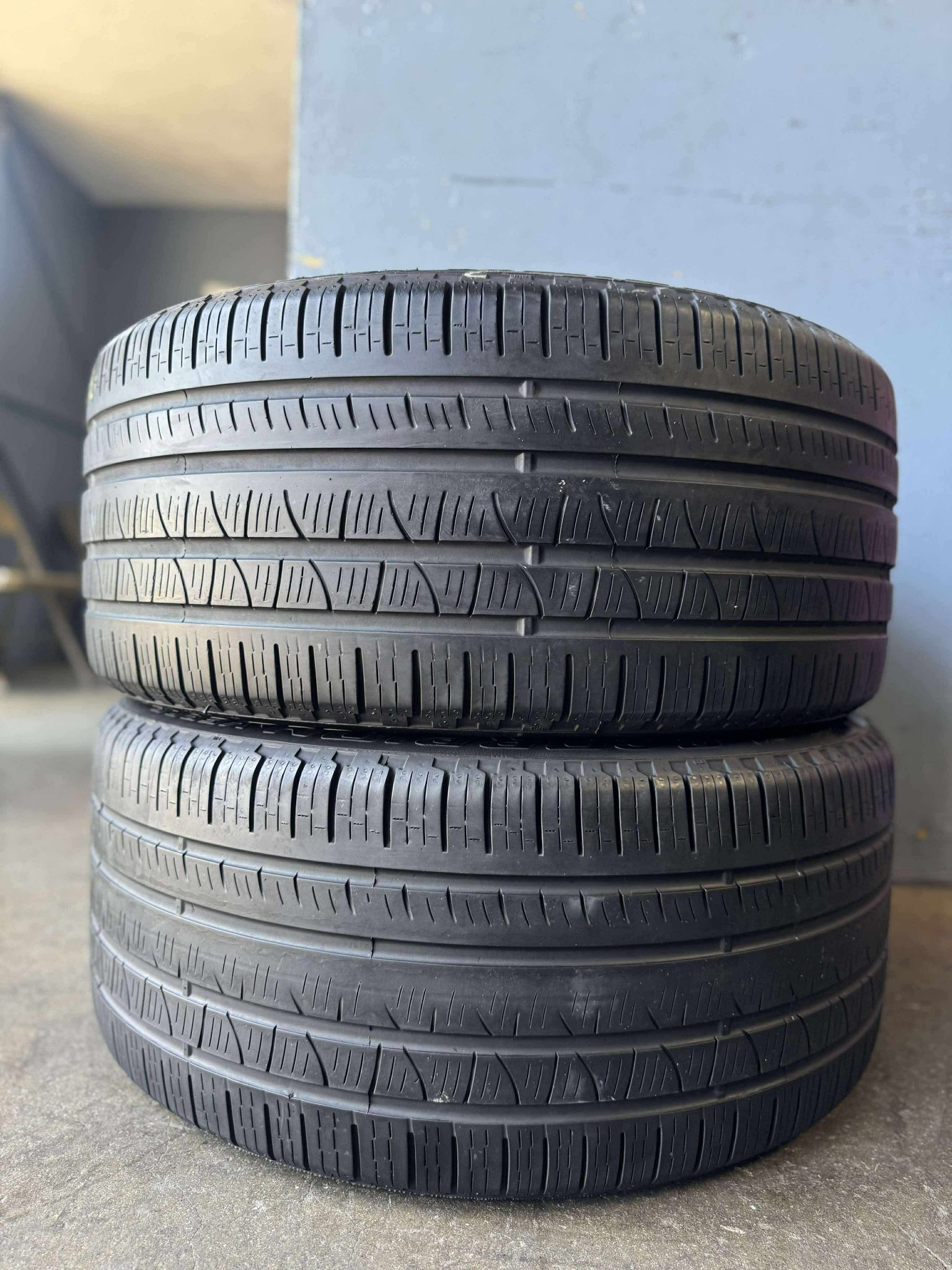 295/40/20. PIRELLI