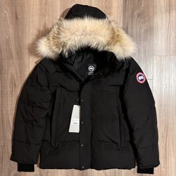 Wyndham parka Canada size M/L