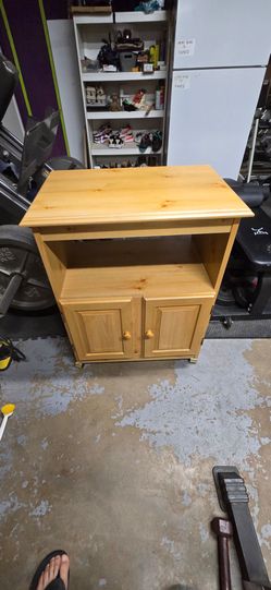 Stand with Cabinet/ gabinete multiusos