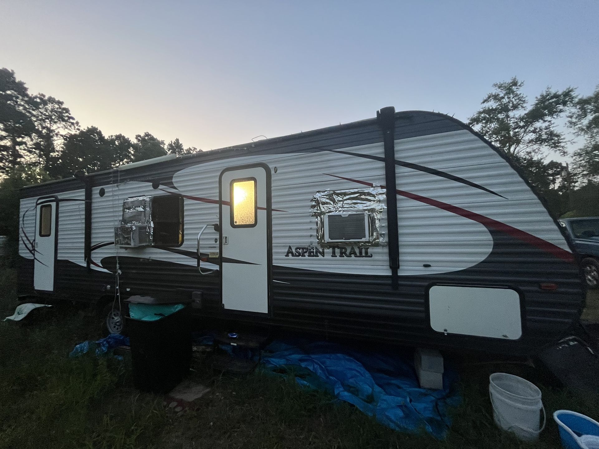 Aspen 5 Wheel Rv 29 FEET No Title