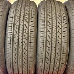 225 60 18 vendo un set de llantas usadas en excelente condición marca YOKOHAMA