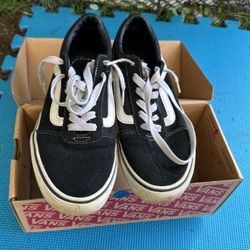 Van Shoes. Size:women 7.0