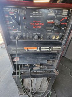 Lincoln Idealarc Tig 300/300 AC/DC Welder