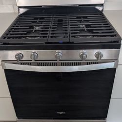 Whirlpool Gas Stove / Whirlpool Above Stove Microwave 