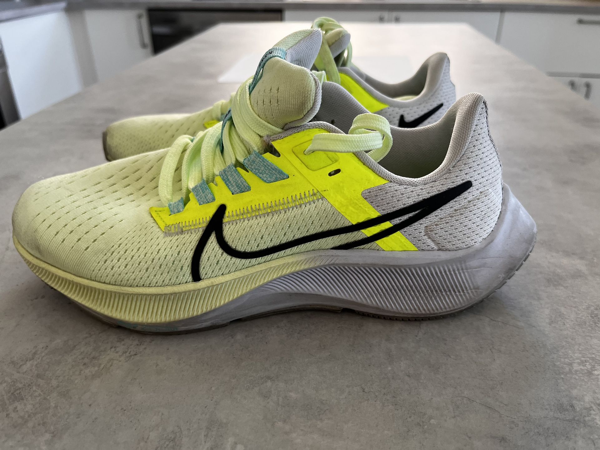 Nike Air Zoom Pegasus 38 Size US 6 Womens Lime Green