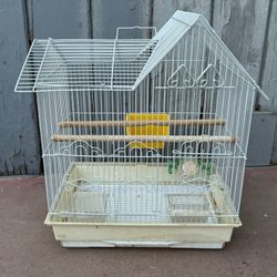 Bird Cage In Good Condition 