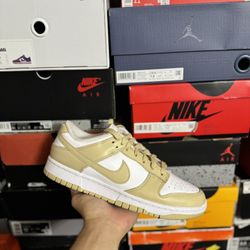 Nike Dunk Low Team Gold size 9 VNDS