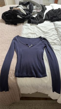 I had purchased this shirt from cotton on it’s a size medium.