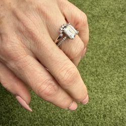 Engagement Ring For Sale 