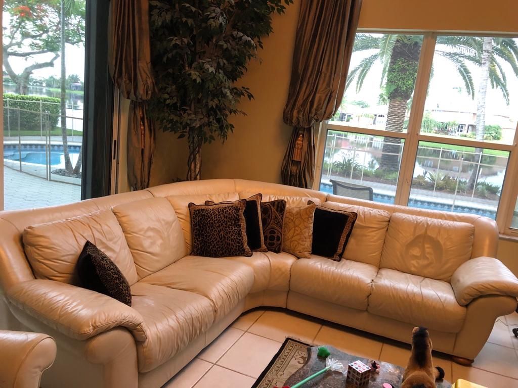 El Dorado Natuzzi sectional sofa in high quality leather