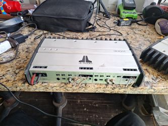 Jl Audio 300/4 old school amplifier