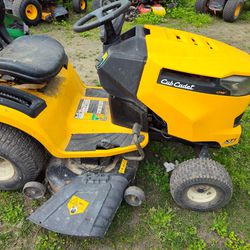 Parts only 46"Cut cub cadet xt1 riding lawnmower let me know what you need