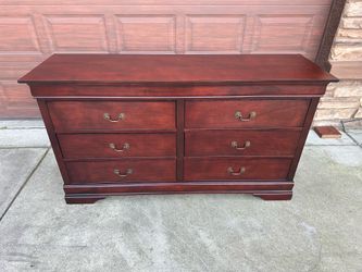 Solid Wood 6 Drawer Dresser