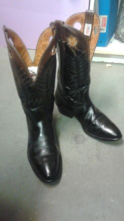 Women's size 10 boots