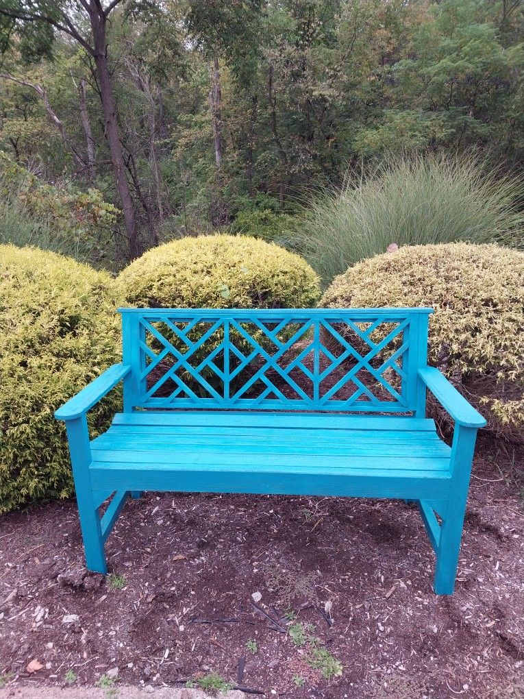  Beautiful Solid Wood Garden Bench