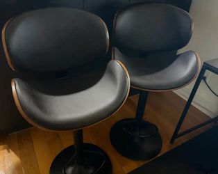Set of two black barstools