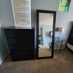 Moving SALE- Bedroom Set