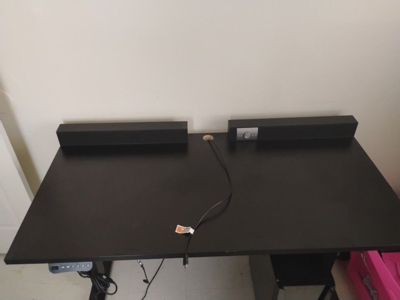 Electric Stand Up/Sit Down Desk With Bluetooth Speaker System