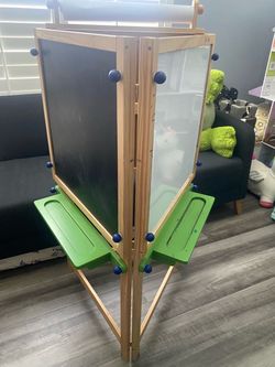 Easel