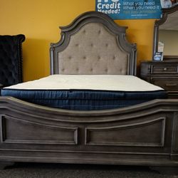 New Queen Size 4-Piece Bedroom Set With Dresser Mirror Nightstand Bed Frame Without Mattress And Free Delivery