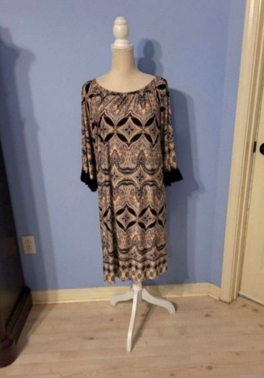 Vision USA Medium Womens Dress