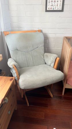Glider rocking chair