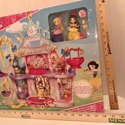 NEW Disney Princess Little Kingdom Musical Moments Castle