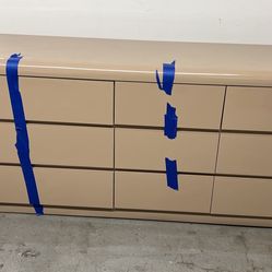 78”wx18”dx30”h Very Heavy Good Condition Dresser