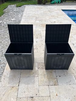 Storage containers