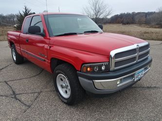 2001 Dodge Ram 1500 extended cab two wheel drive pickup