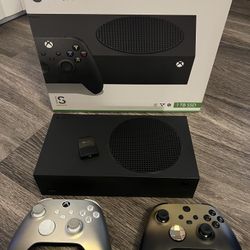 Xbox Series S 1TB Bundle