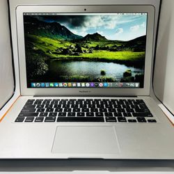 Apple Macbook Air 13” Core i5 4GB 128GB OS CATALINA Fully Functional