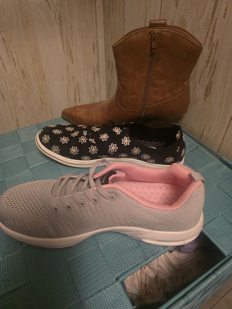 Size 11 Ladies Shoes