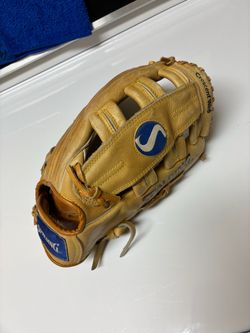 Vintage 1980's Spalding Competition Series baseball mitt (Jack Clark ) made of tan top-grain leather