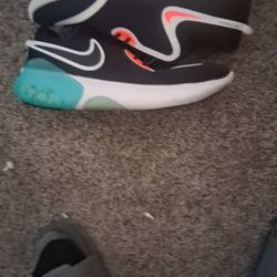 Nike Running Shoes 