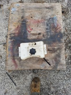 ((Poulan gas tank)) mower