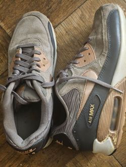 Nike Air Max 90 Sneakers