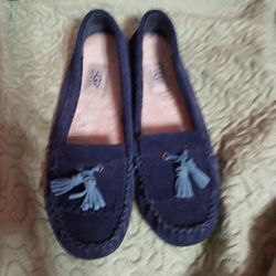UGG Blue 🔵 Slipper Size 9 For Women