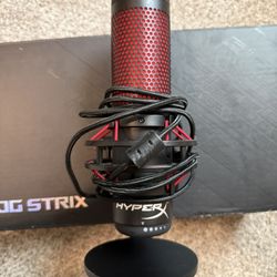 Hyper X Quadcast Rouge 