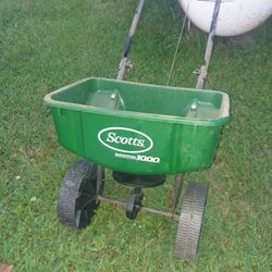 Scott's  Spreader 