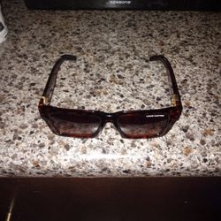 Louis Vuitton Sun Glasses 